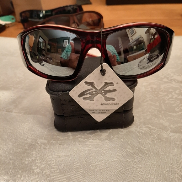 Man's Sunglasses - Picture 1 of 8